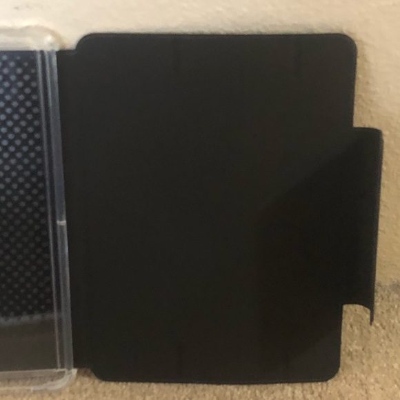 LUCENT SERIES IPAD Cover - Picture 5 of 5